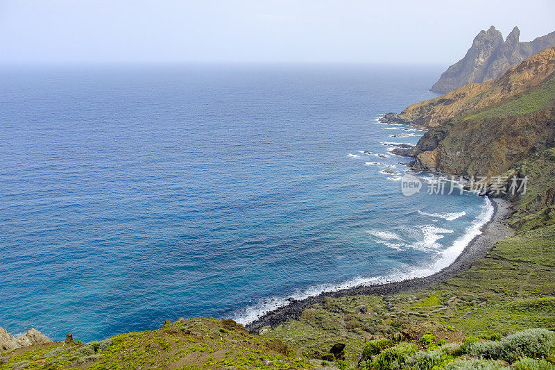 拉戈梅拉，加那利群岛(E) -普拉亚德阿古阿穆尔，在岛屿北部海岸偏远的位置